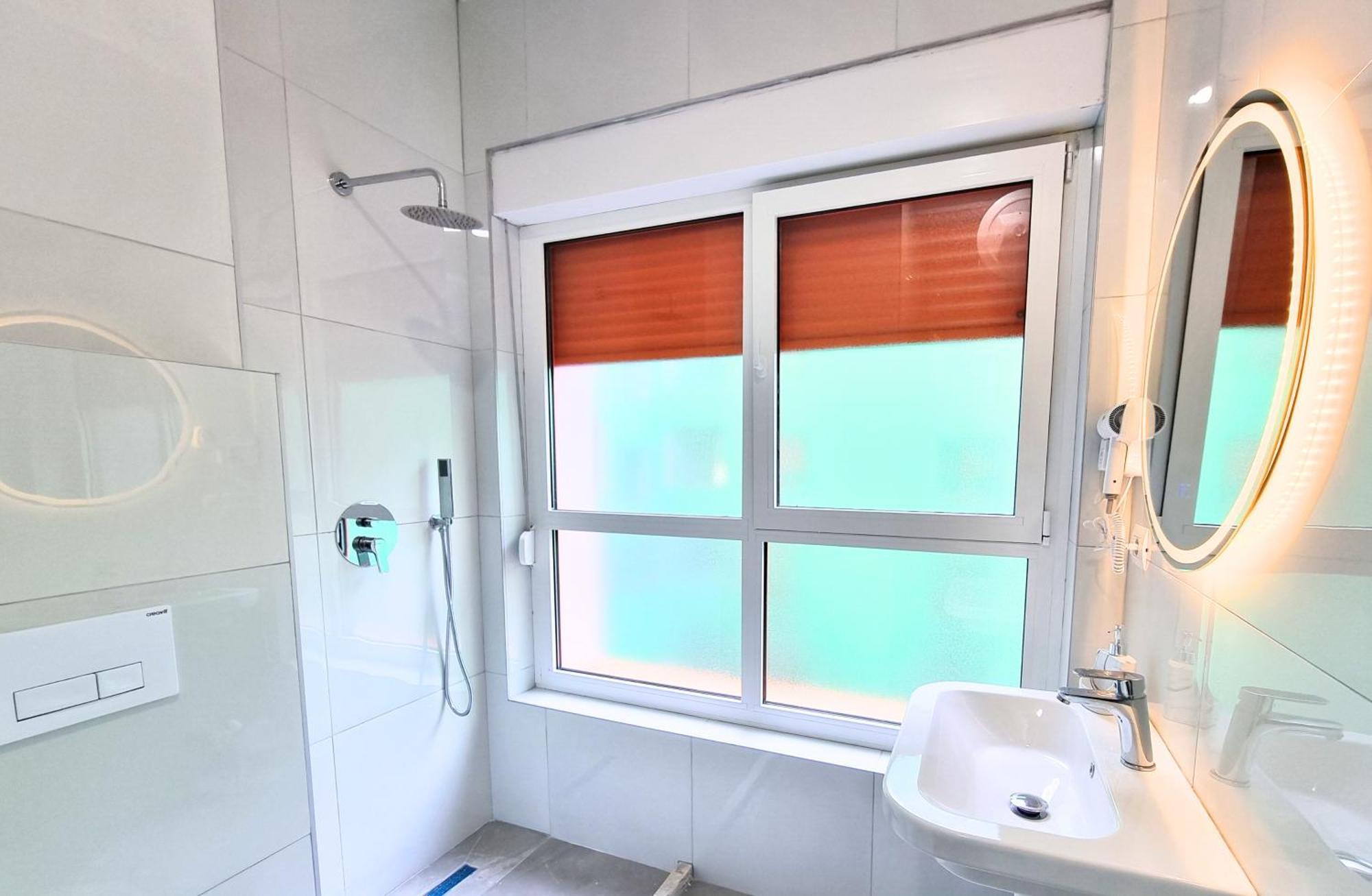 Cozy 2br Free Parking-wifi-ac-dryer Tirana